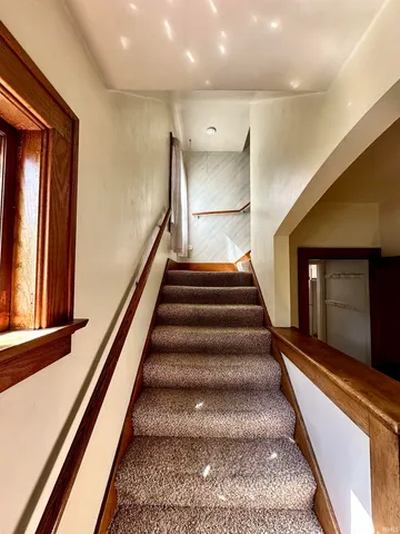 $204,900 | 3820 Arlington Avenue, Fort Wayne, IN 46807