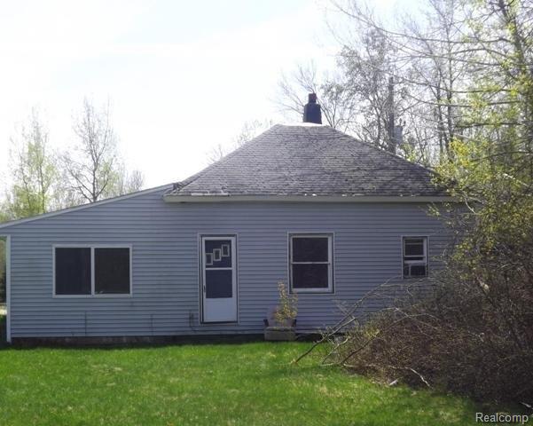 11366 Ellsworth Road East Jordan, MI 49727 - Photo 1 of 1 7092280473 front viiew.jpg