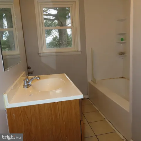 $1,300 | 11601 Buchanan Trail East, Unit B, Waynesboro, PA 17268