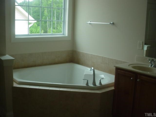 5308 Orabelle Court Raleigh, NC 27606 - Photo 10 of 11 Master Bath/Spa