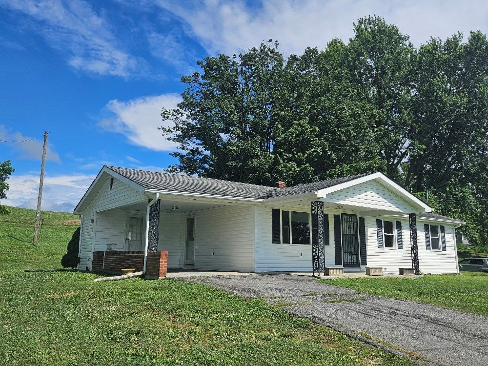 793 Needmore Road Chilhowie, VA 24319 - Photo 2 of 14 Gallery Image 2