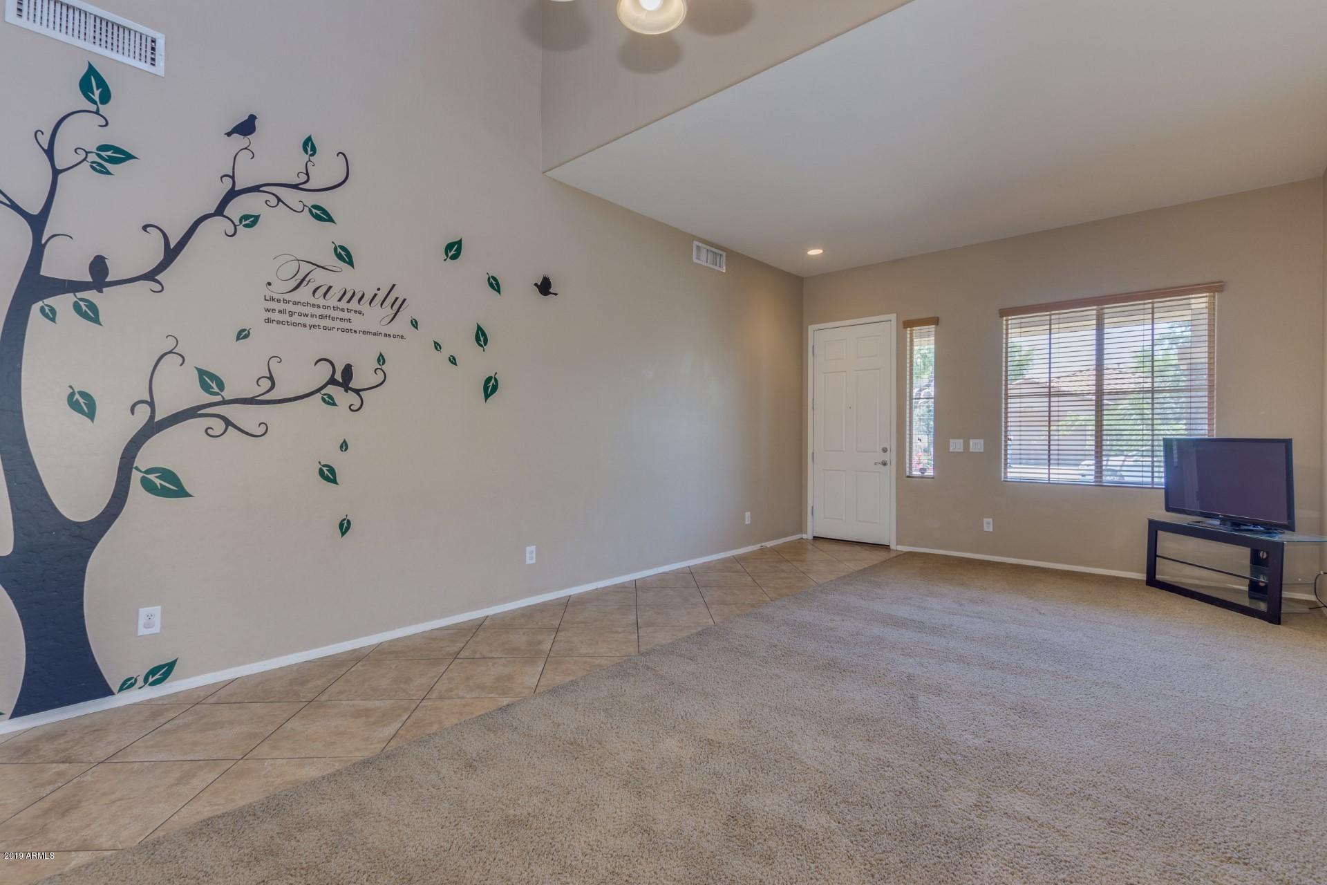 8906 West Cordes Road Tolleson, AZ 85353 - Photo 13 of 33 Living and Dining Area