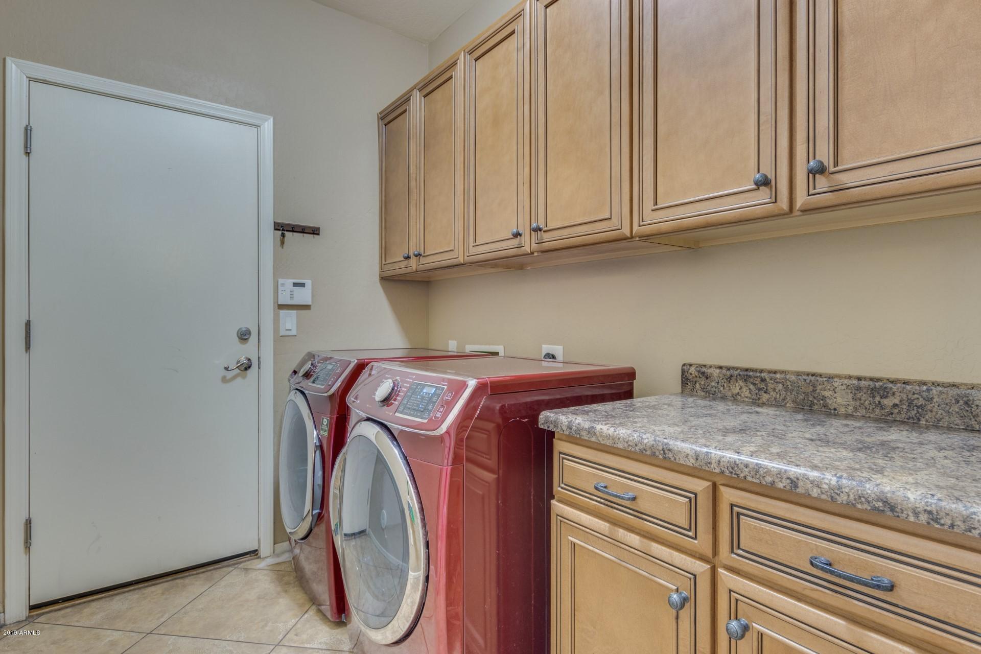 8906 West Cordes Road Tolleson, AZ 85353 - Photo 32 of 33 Laundry