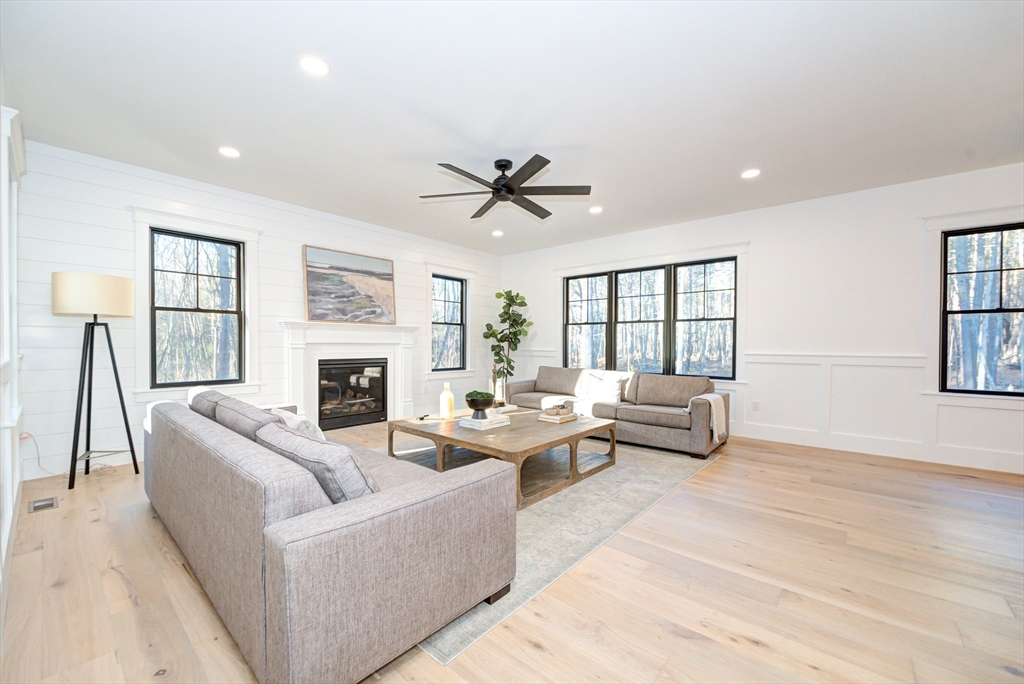 42 Bingham Road Carlisle, MA 01741 - Photo 4 of 42 Gallery Image 4