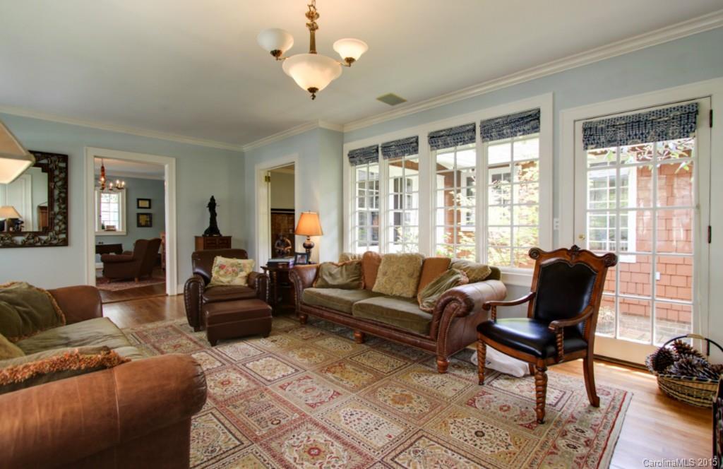 2331 Croydon Road Charlotte, NC 28207 - Photo 4 of 24 Gallery Image 4