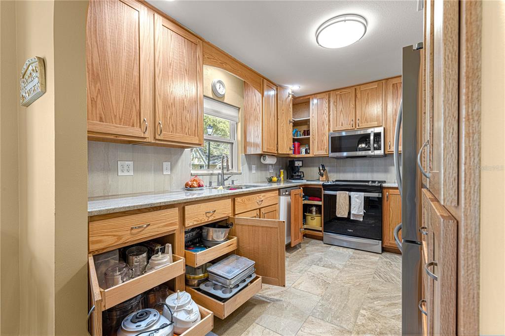 9335 Southwest 85th Terrace, Unit A Ocala, FL 34481 - Photo 15 of 40