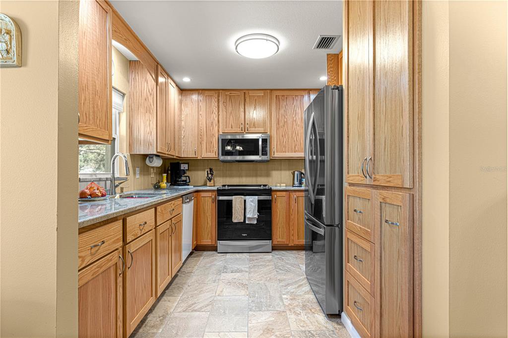 9335 Southwest 85th Terrace, Unit A Ocala, FL 34481 - Photo 19 of 40