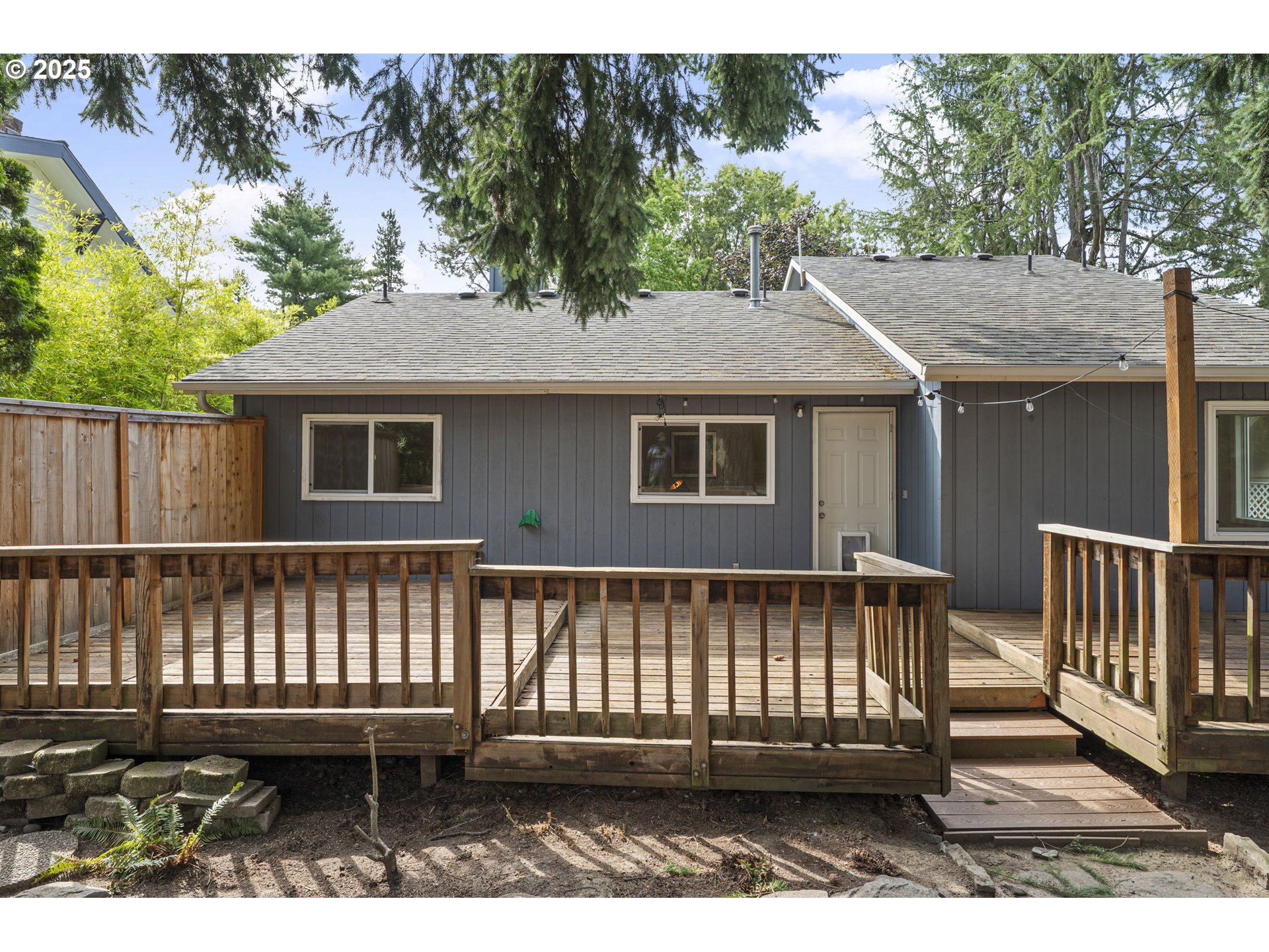 2831 Southwest Moss Street Portland, OR 97219 - Photo 34 of 40 Gallery Image 34