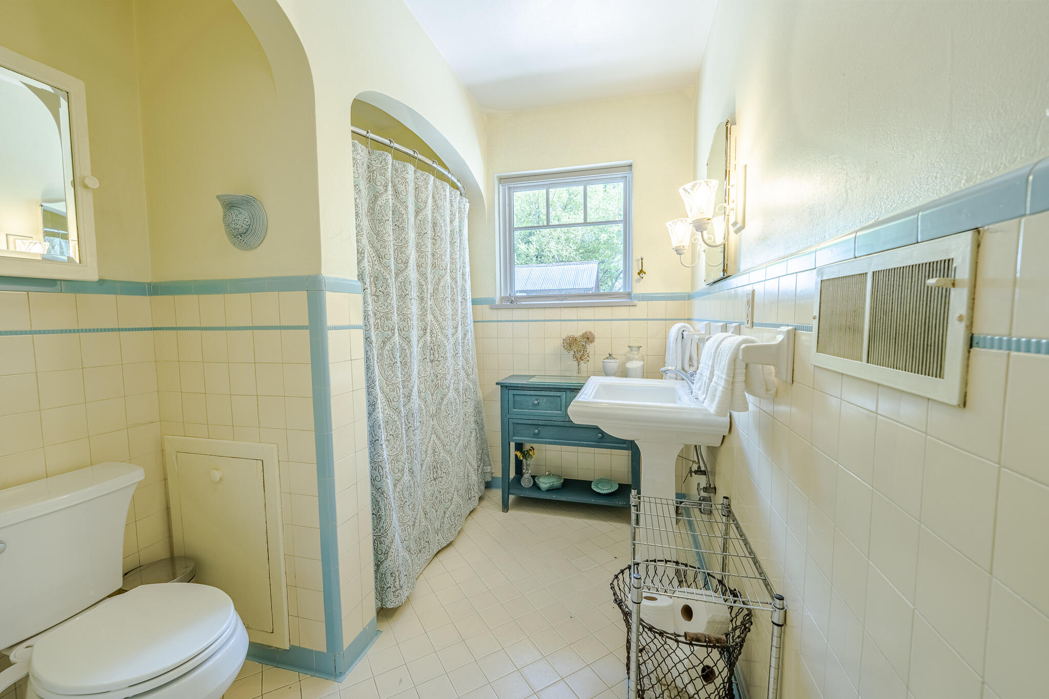 544 East Fork Road Blaine County, ID 83333 - Photo 24 of 40 Bathroom