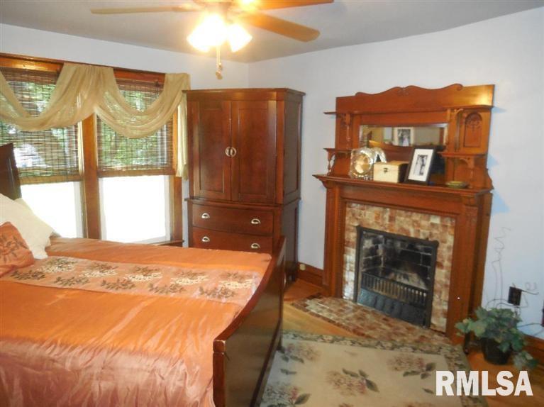 302 Madison Street Sabula, IA 52070 - Photo 2 of 23 Gallery Image 2