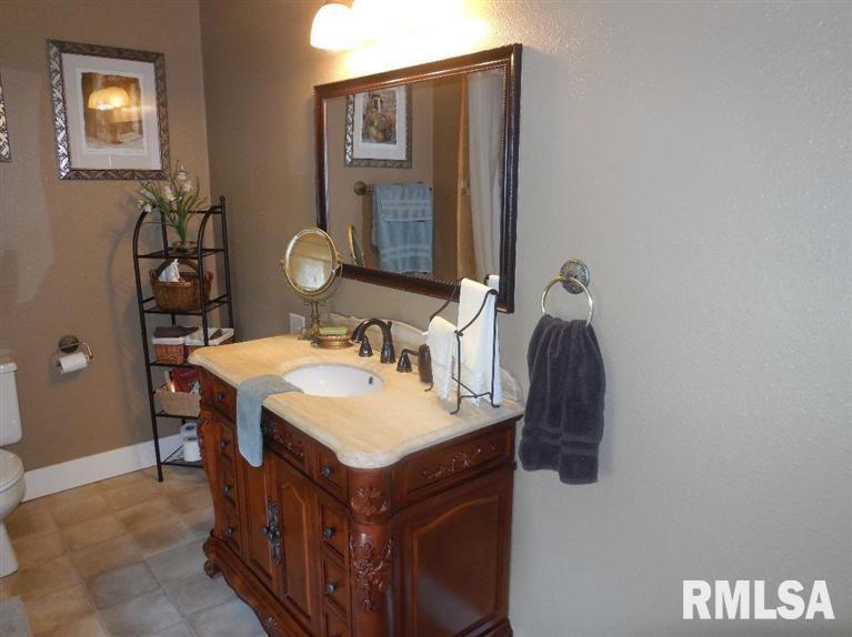 302 Madison Street Sabula, IA 52070 - Photo 5 of 23 Gallery Image 5