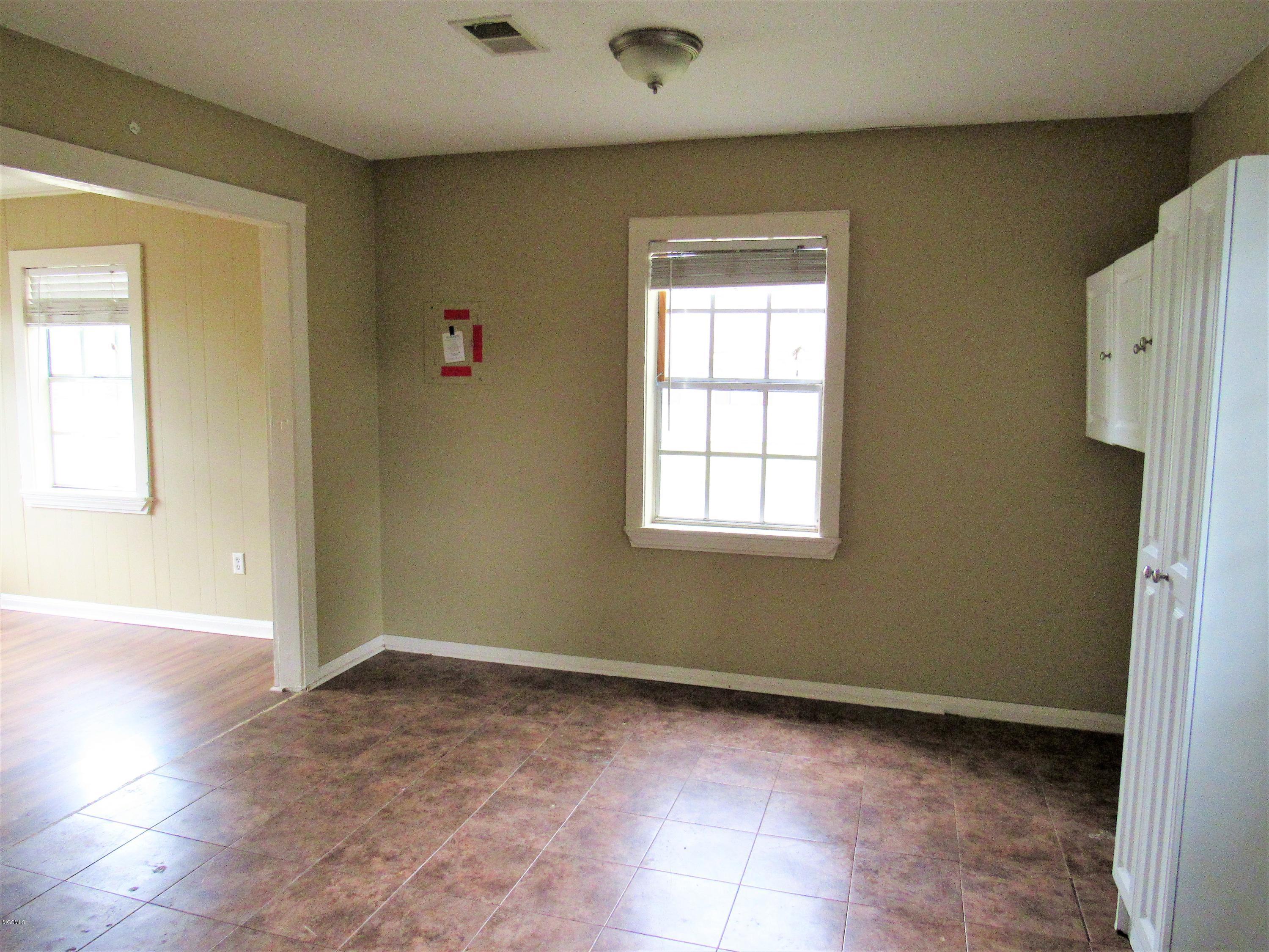 801 East Sycamore Road Picayune, MS 39466 - Photo 5 of 17 DINING ROOM