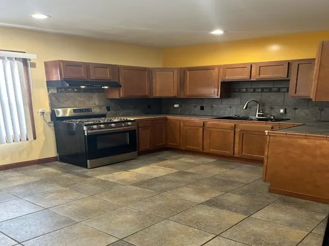 $2,200 | 1434 Elm Street, Rockford, IL 61102