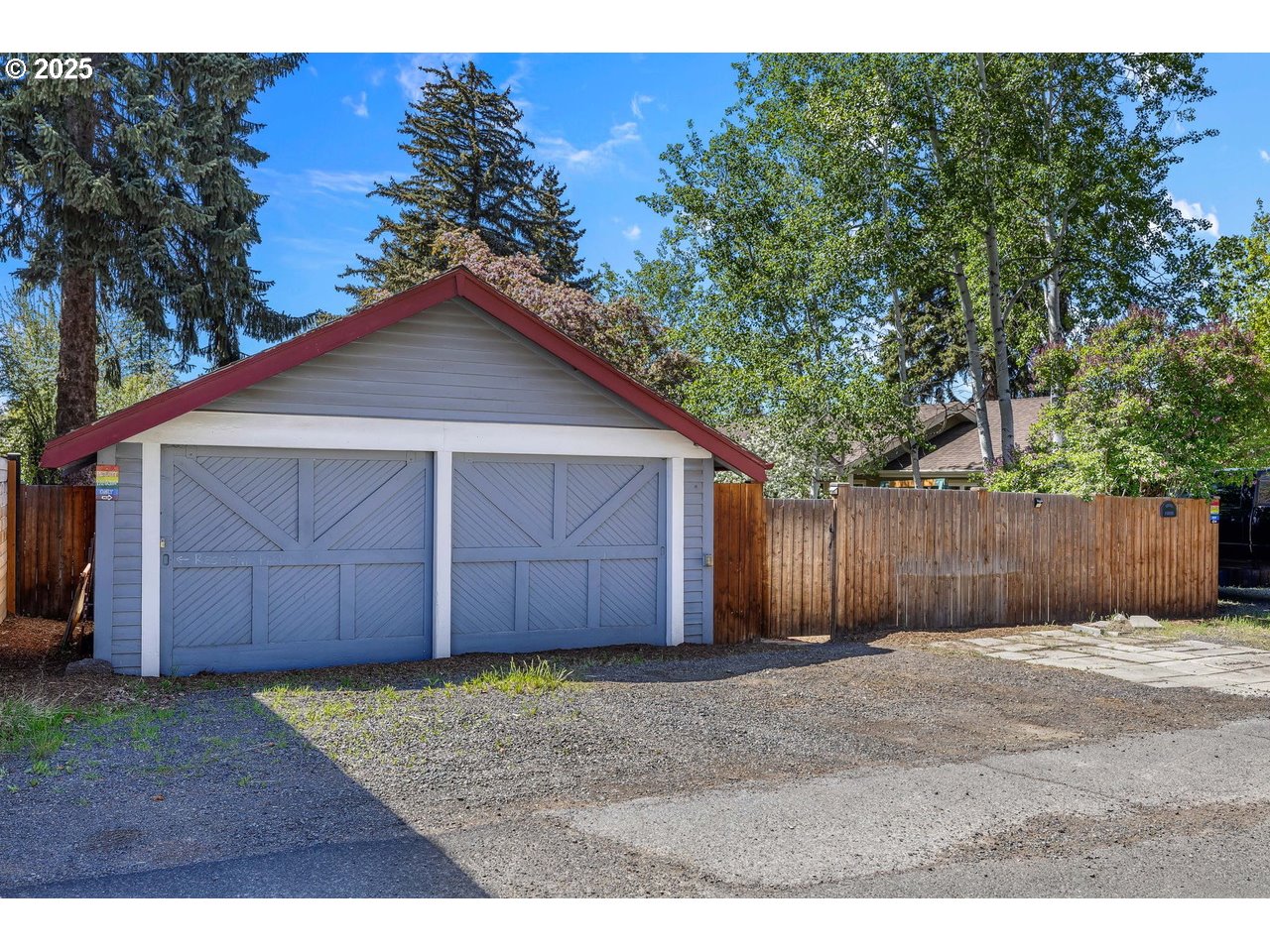 414 Northwest Riverside Boulevard Bend, OR 97703 - Photo 20 of 36 Gallery Image 20