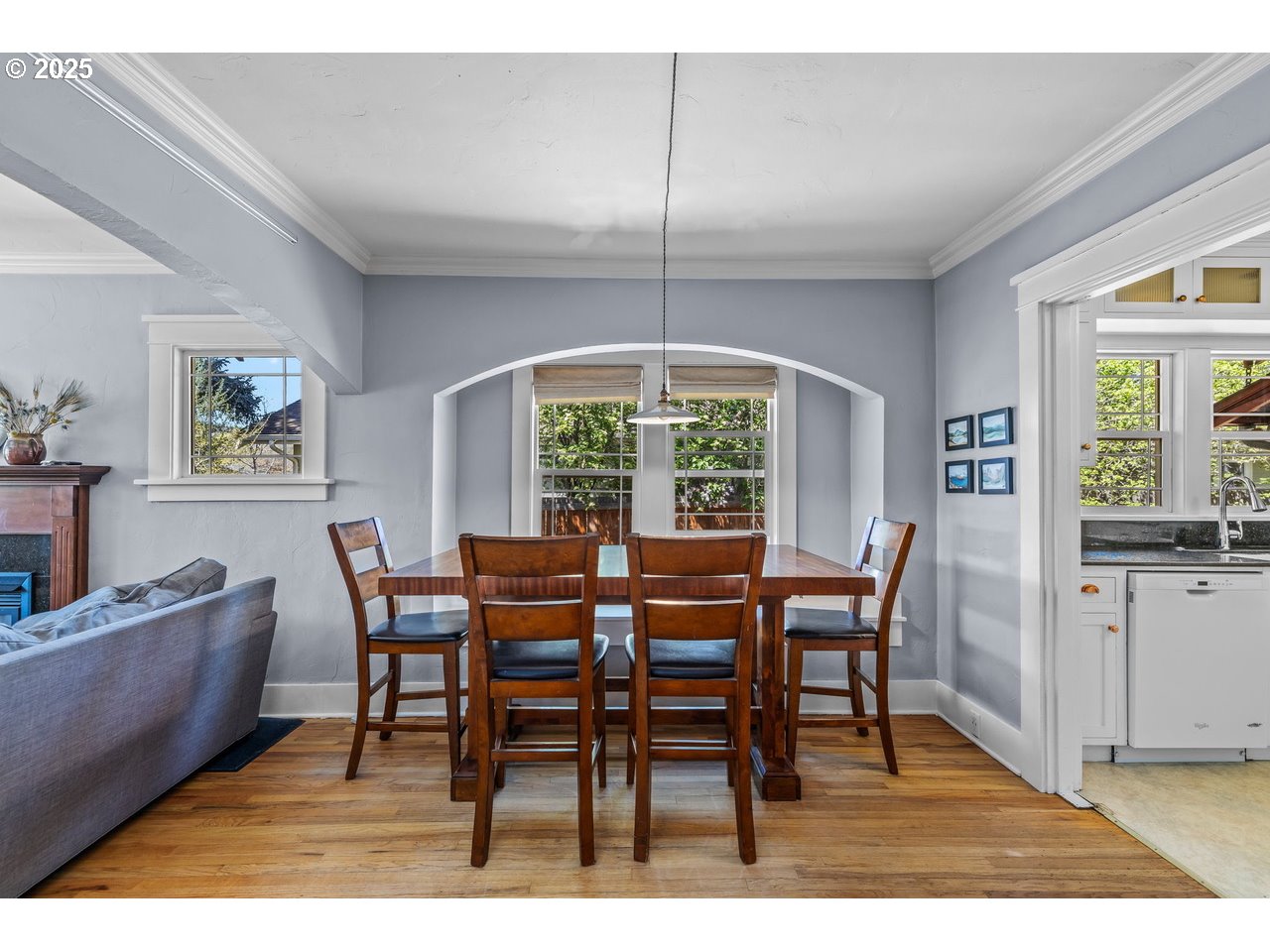 414 Northwest Riverside Boulevard Bend, OR 97703 - Photo 2 of 36 Gallery Image 2