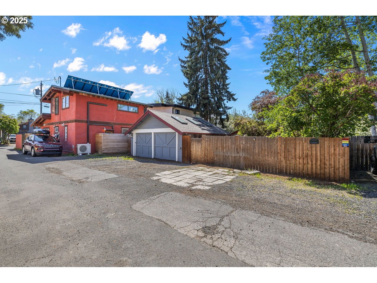 414 Northwest Riverside Boulevard Bend, OR 97703 - Photo 21 of 36 Gallery Image 21