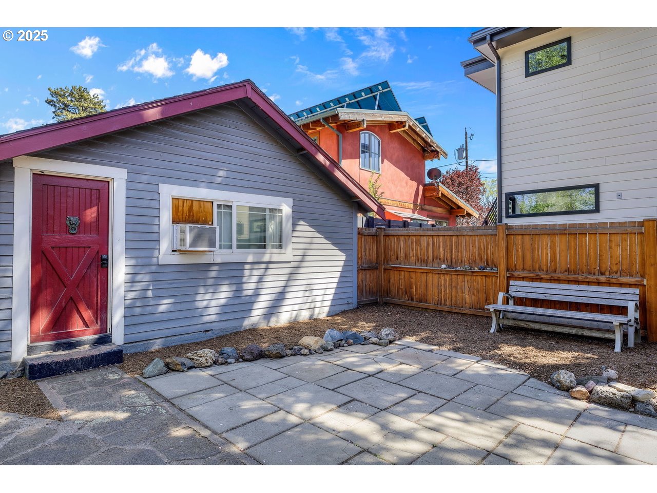 414 Northwest Riverside Boulevard Bend, OR 97703 - Photo 22 of 36 Gallery Image 22