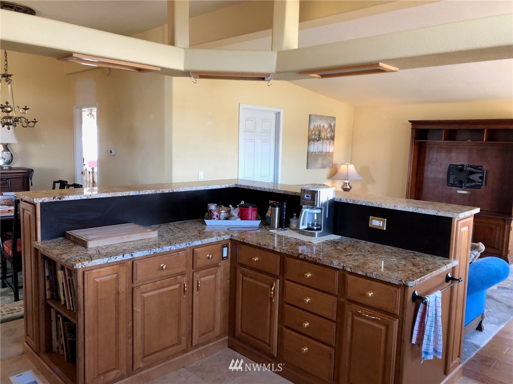 2210 Colockum Road Ellensburg, WA 98926 - Photo 3 of 19 Gallery Image 3
