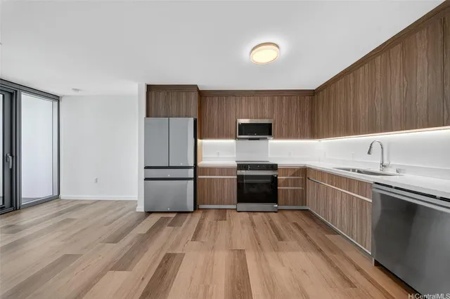 $2,950 | 1500 Rycroft Street, Unit 2403R, Honolulu, HI 96814