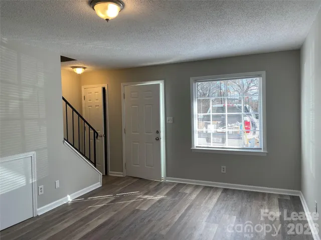 $1,150 | 118 Ross Street, Unit B2, Morganton, NC 28655