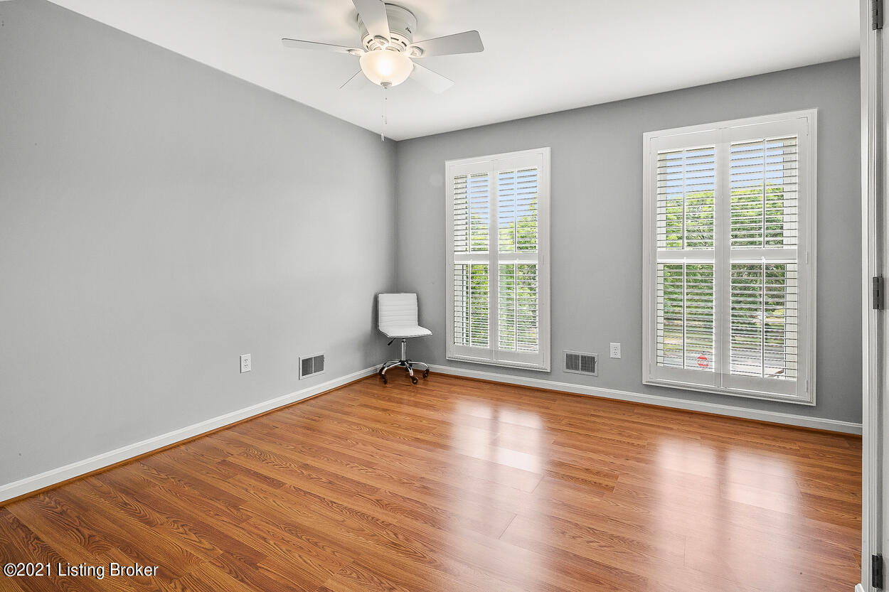 12501 Kirkham Road Louisville, KY 40299 - Photo 20 of 60 42