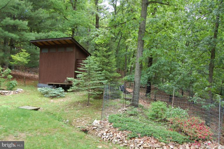 197 Valley Road Front Royal, VA 22630 - Photo 16 of 30 Landscaped area