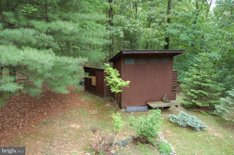 197 Valley Road Front Royal, VA 22630 - Photo 26 of 30 Shed