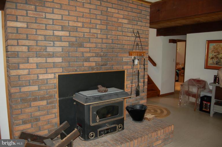 197 Valley Road Front Royal, VA 22630 - Photo 9 of 30 Fireplace Family Room