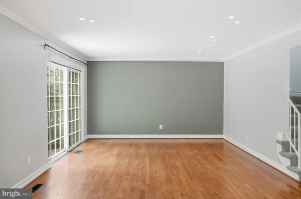 $2,700 | 9402 Quill Place, Montgomery Village, MD 20886