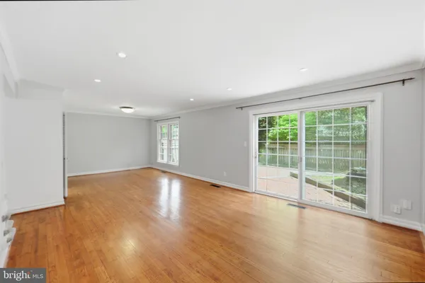 $2,700 | 9402 Quill Place, Montgomery Village, MD 20886