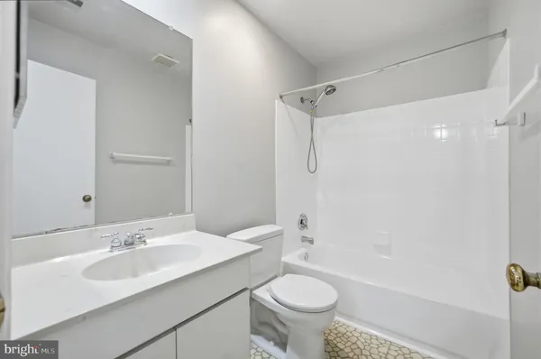 $2,700 | 9402 Quill Place, Montgomery Village, MD 20886