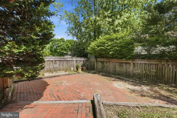 $2,700 | 9402 Quill Place, Montgomery Village, MD 20886