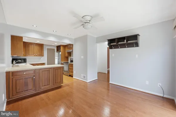 $2,700 | 9402 Quill Place, Montgomery Village, MD 20886
