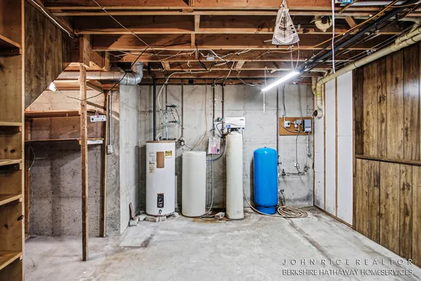 $499,750 | 4616 84th Street Southeast, Caledonia, MI 49316