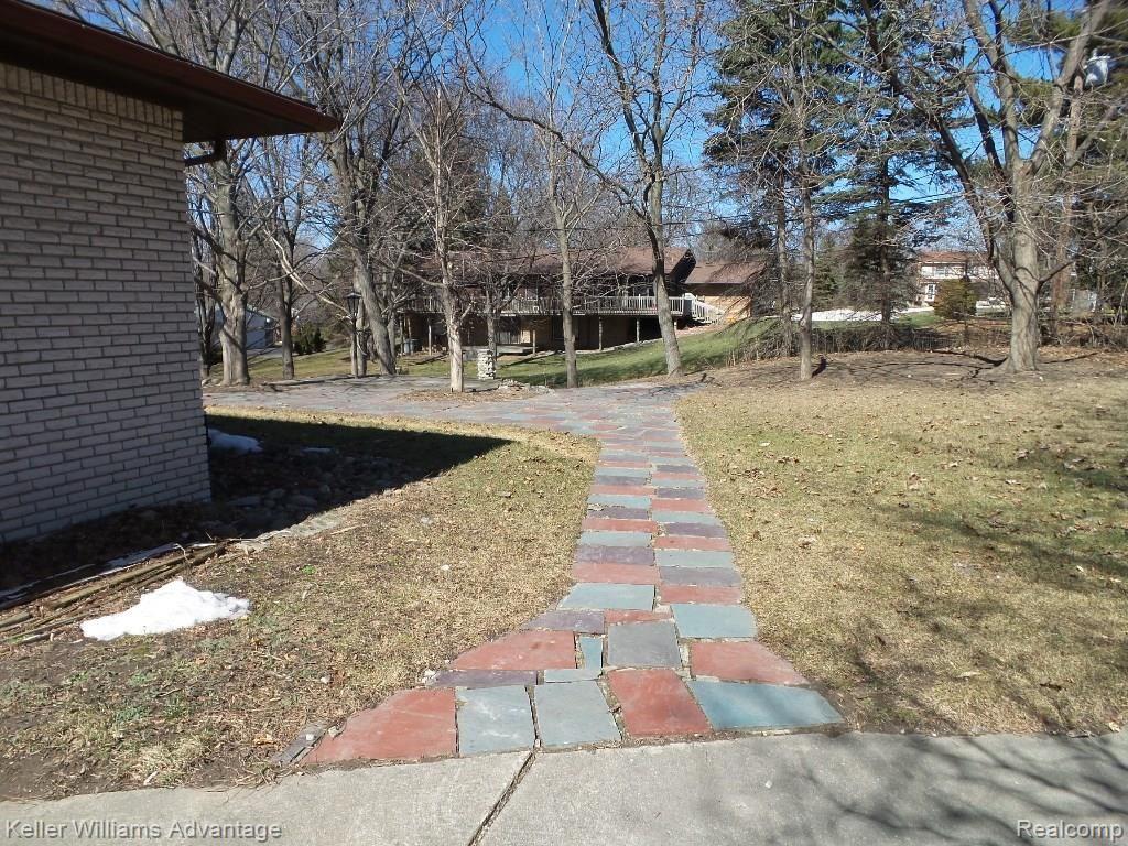 38548 Eight Mile Road Northville, MI 48167 - Photo 35 of 43