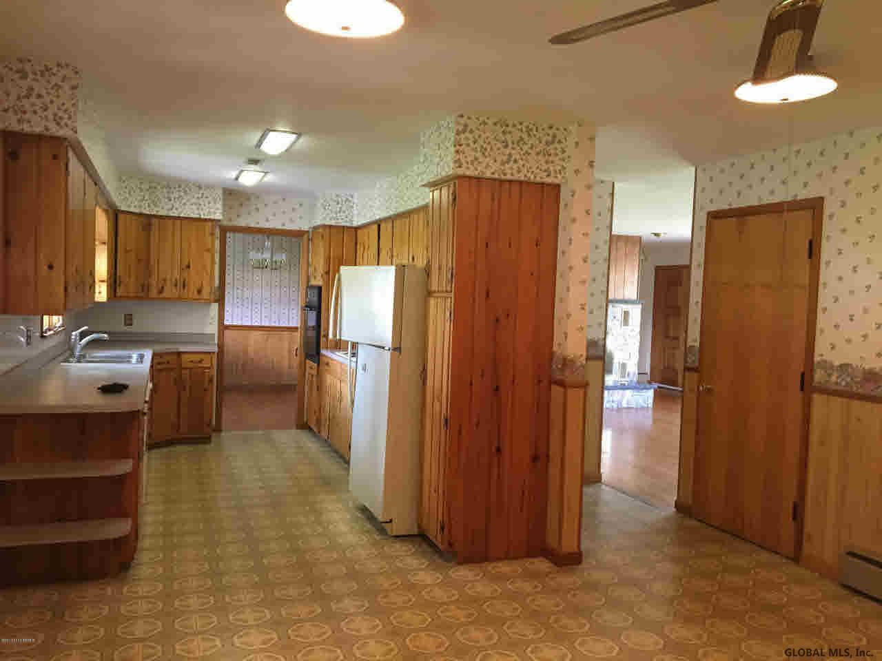 562 Gansevoort Road Moreau, NY 12828 - Photo 5 of 39 Photo 5