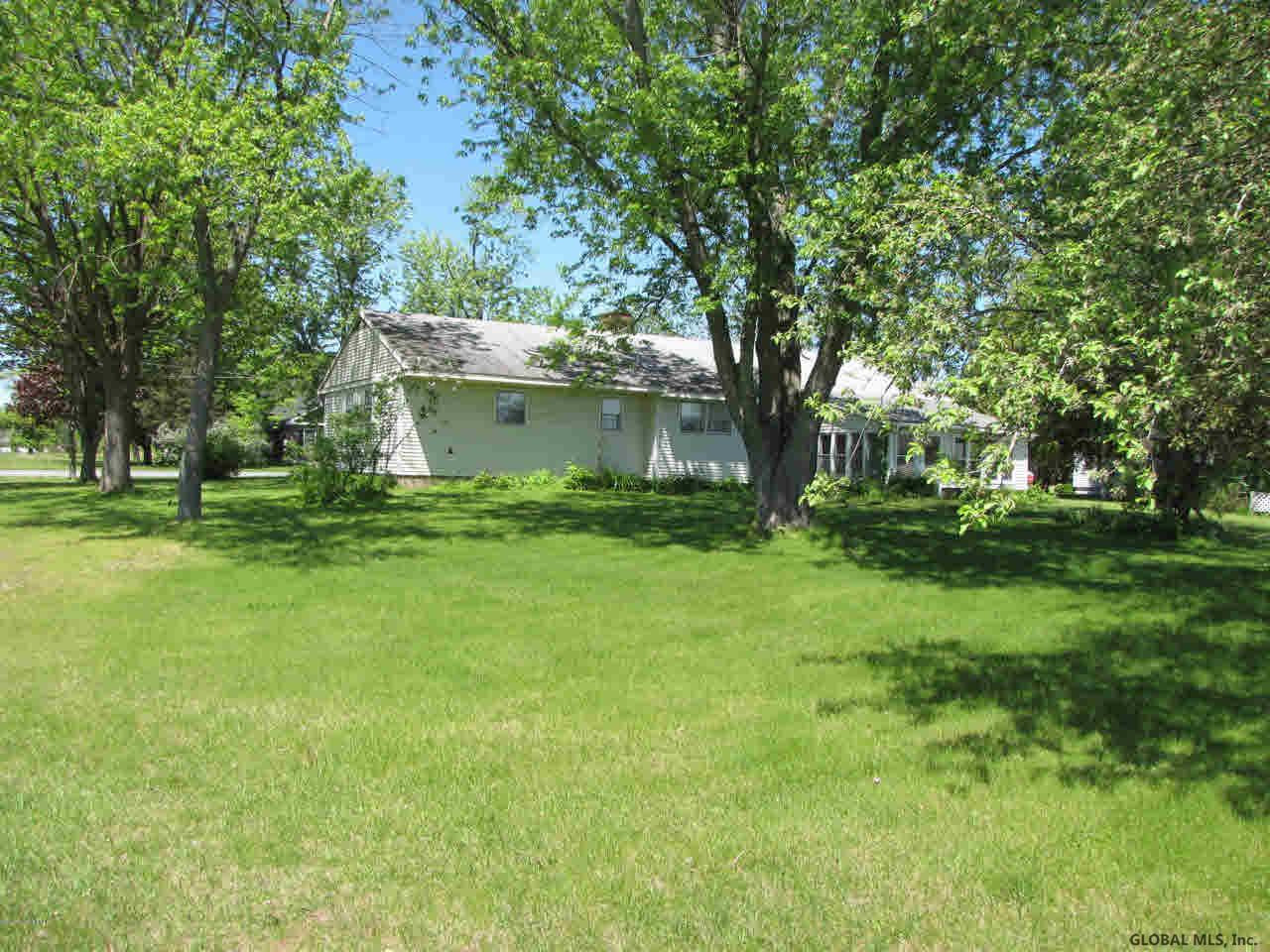 562 Gansevoort Road Moreau, NY 12828 - Photo 8 of 39 Photo 8