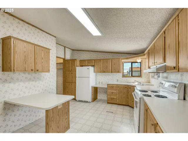 $83,500 | 18485 Southwest Pacific Drive, Unit 83, Tualatin, OR 97062