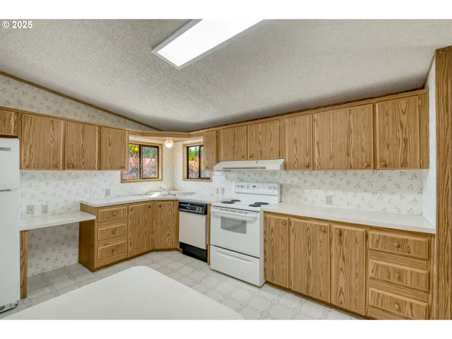 $83,500 | 18485 Southwest Pacific Drive, Unit 83, Tualatin, OR 97062