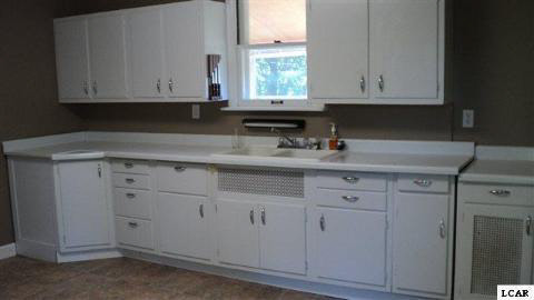 2658 Laberdee Road Adrian, MI 49221 - Photo 3 of 10 20097947-2.JPG
