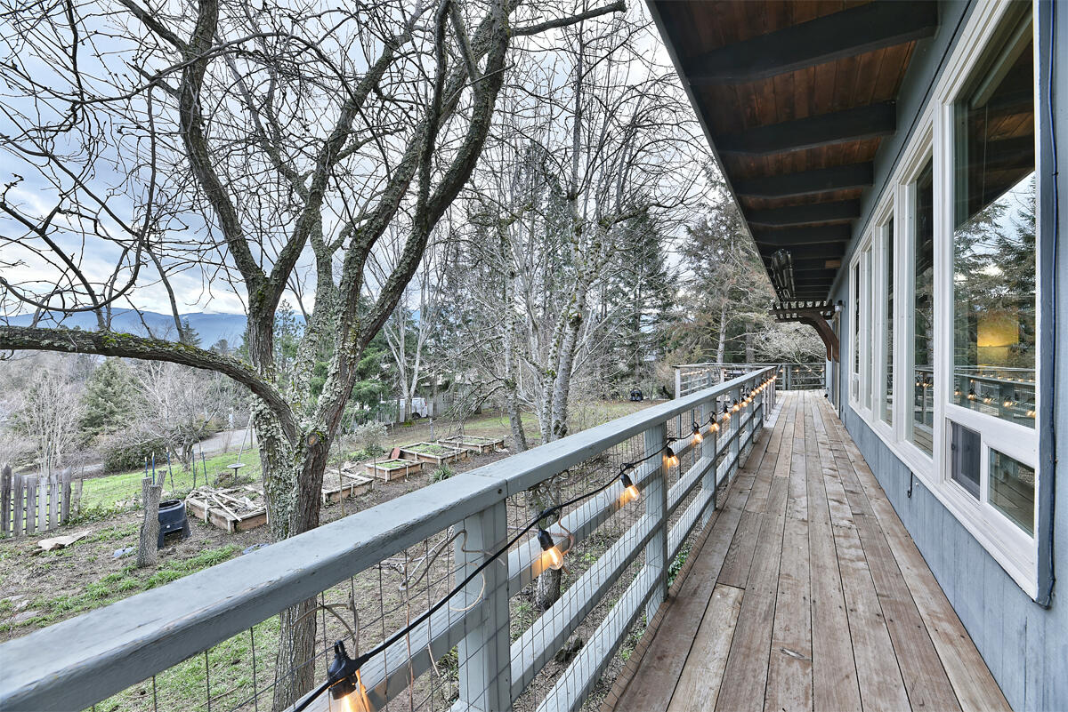 460 Wilson Road Ashland, OR 97520 - Photo 31 of 40 31