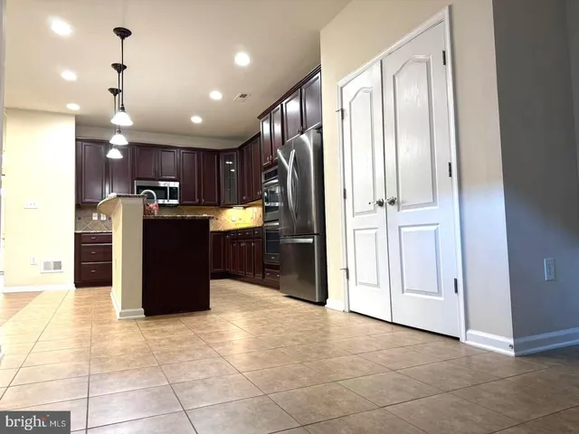 $799,000 | 19508 Front Street, Leesburg, VA 20176