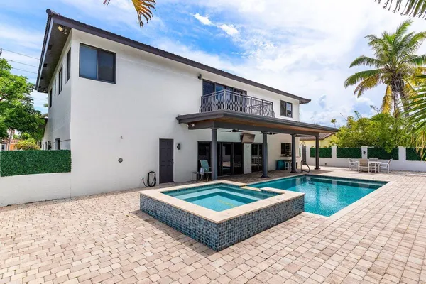 $3,500,000 | 811 Southeast 31st Street, Boca Raton, FL 33432