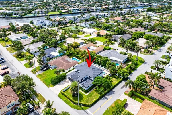 $3,500,000 | 811 Southeast 31st Street, Boca Raton, FL 33432