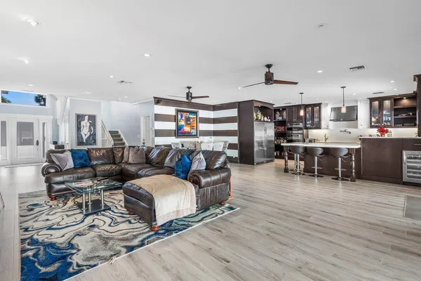 $3,500,000 | 811 Southeast 31st Street, Boca Raton, FL 33432
