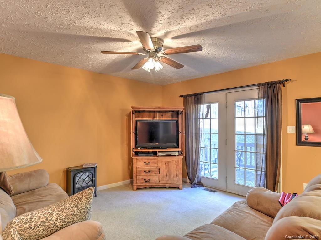204 Kelly Hunter Road Marshall, NC 28753 - Photo 13 of 36 Gallery Image 13
