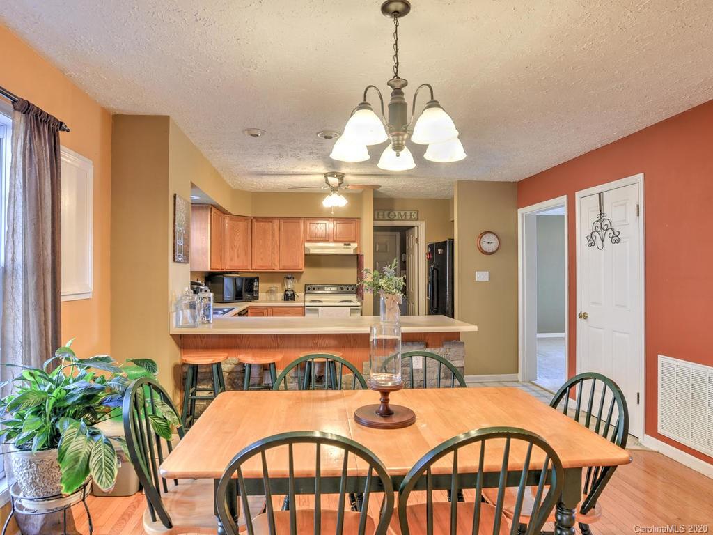 204 Kelly Hunter Road Marshall, NC 28753 - Photo 16 of 36 Gallery Image 16