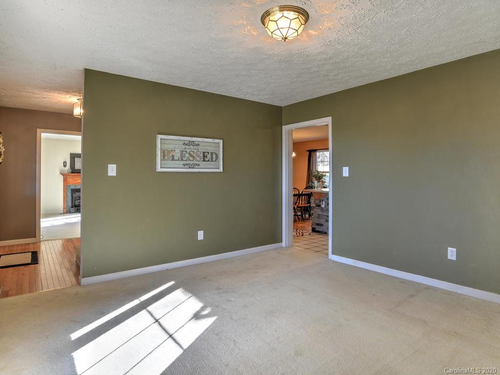 204 Kelly Hunter Road Marshall, NC 28753 - Photo 20 of 36 Gallery Image 20