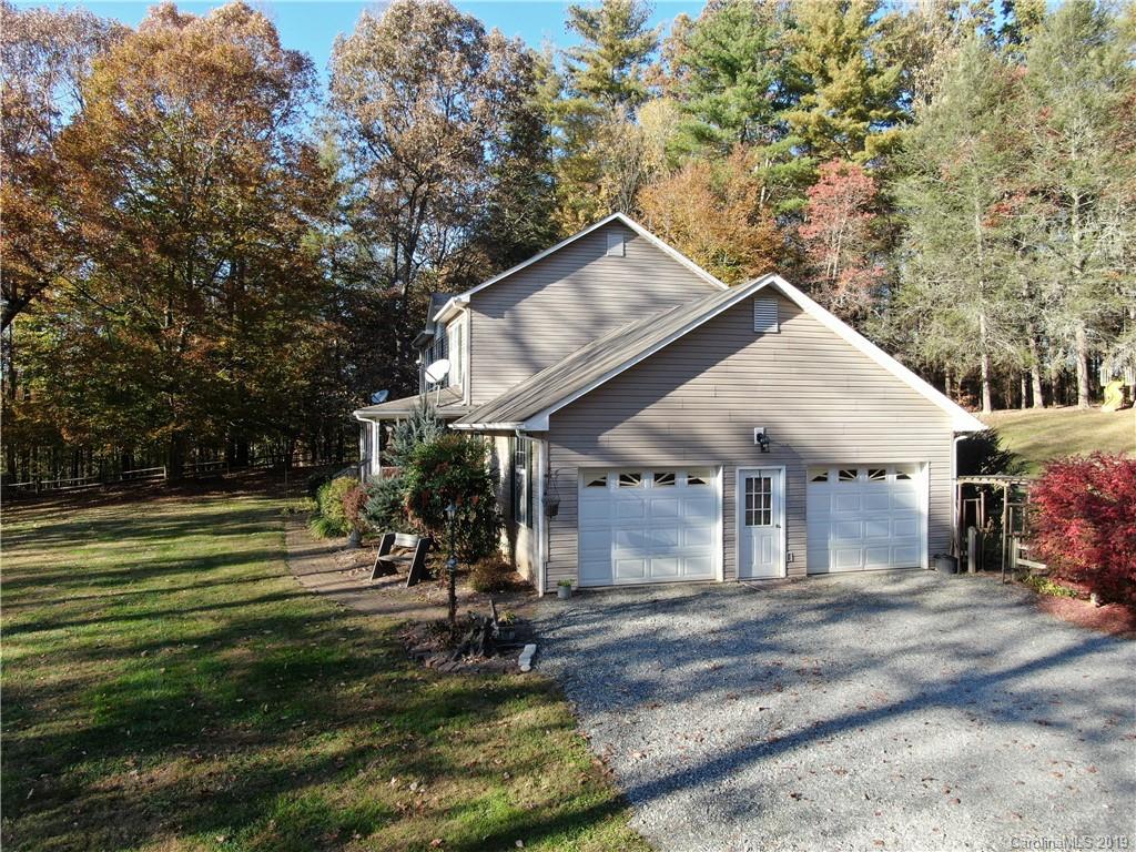 204 Kelly Hunter Road Marshall, NC 28753 - Photo 3 of 36 Gallery Image 3