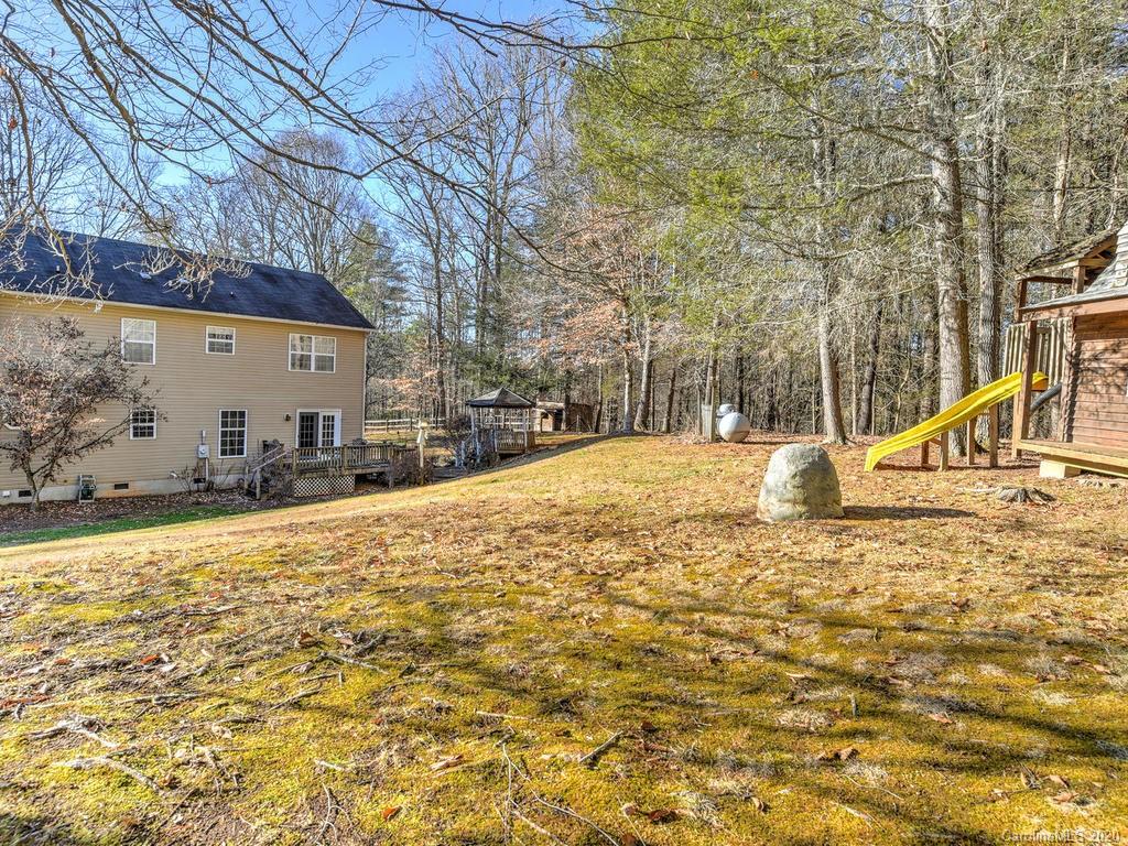 204 Kelly Hunter Road Marshall, NC 28753 - Photo 7 of 36 Gallery Image 7